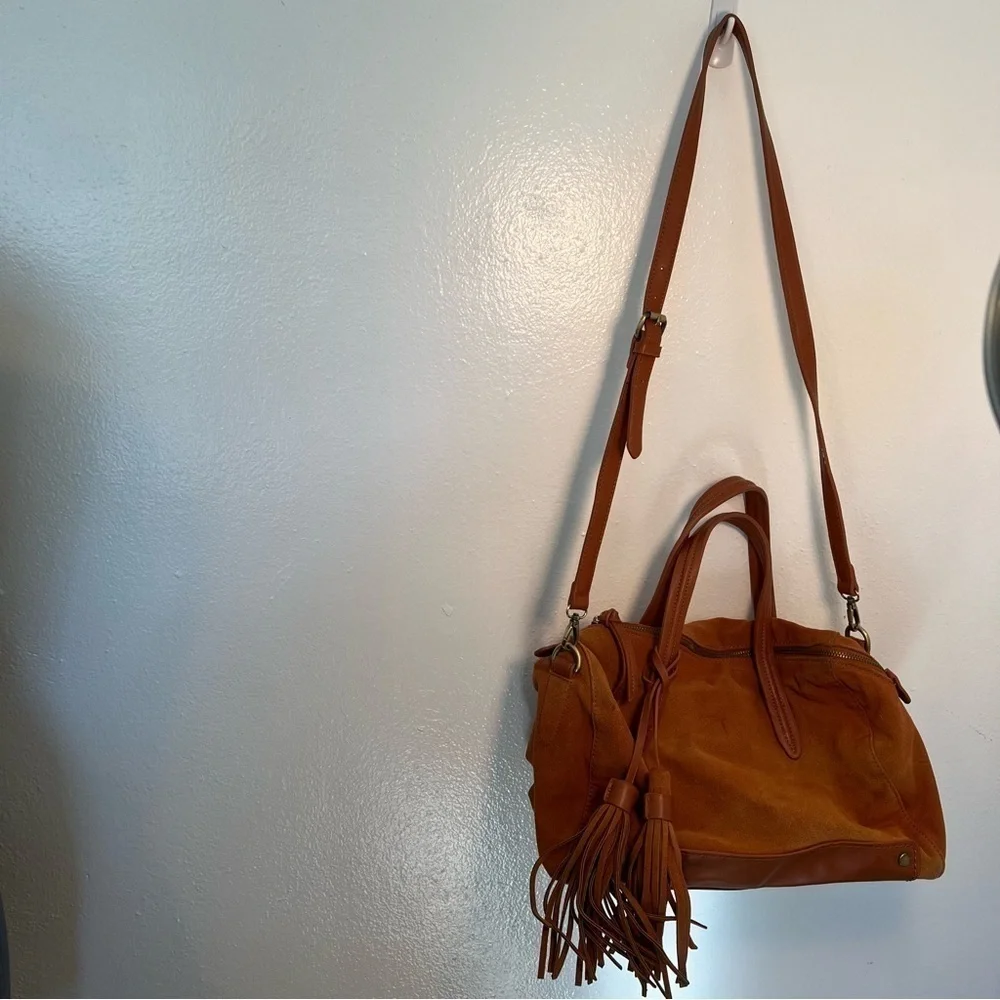 Shiraleah Chicago Marlow Satchel Bag Vegan Suede Tan Rust Fringe Details Zip